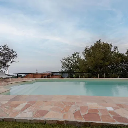 Into The Green! Imperia Appt With Parking & Pool Appartamento