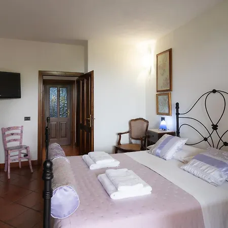 Into The Green! Imperia Appt With Parking & Pool *