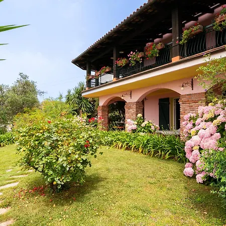 Guesthost - Into The Green! Imperia Appt With Parking & Pool 아파트