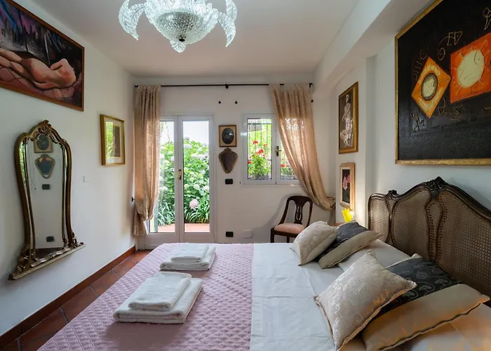 Guesthost - Into The Green! Imperia Appt With Parking & Pool Daire