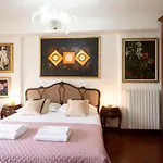 Guesthost - Into The Green! Imperia Appt With Parking & Pool Barcheo