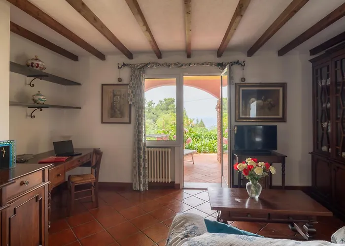 Guesthost - Into The Green! Imperia Appt With Parking & Pool * Barcheo