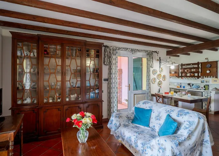 Guesthost - Into The Green! Imperia Appt With Parking & Pool Apartamento